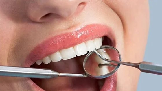 مسوڑھوں سے خون آنا کس خطرناک بیماری کی علامت ہو سکتا ہے؟